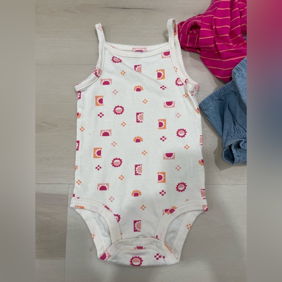 NWT Carter's 3 Piece Set Summer Onesie Top Shorts Girl's 12 Months - Picture 7 of 7